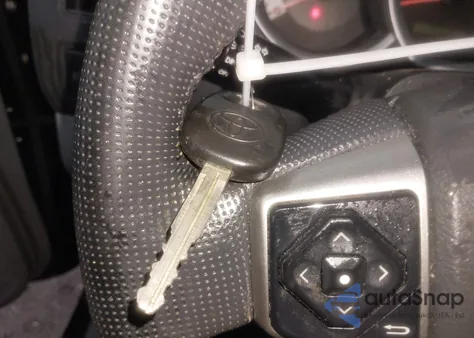 2014 Toyota Tacoma Base V6 z USA, uszkodzony, nr VIN 3TMMU4FN8EM071791